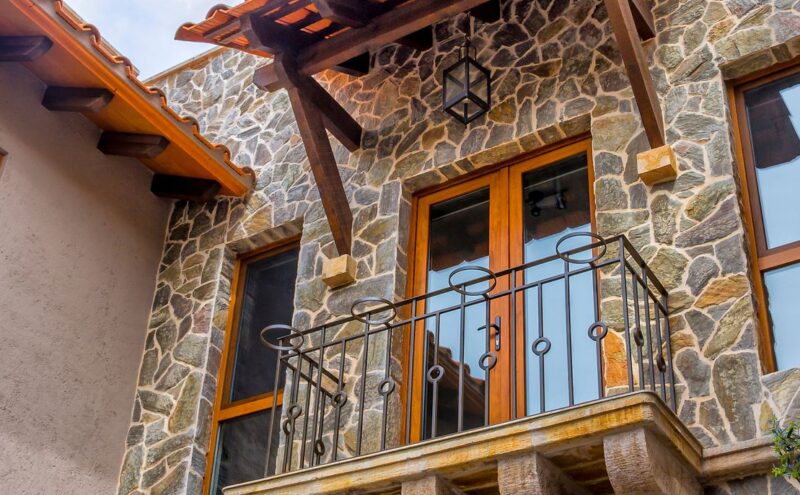 Ventanas y Puertas Abatibles